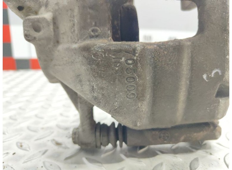 Суппорт передний левый к Суппорт передний левый к Peugeot 308 undefined г. 308