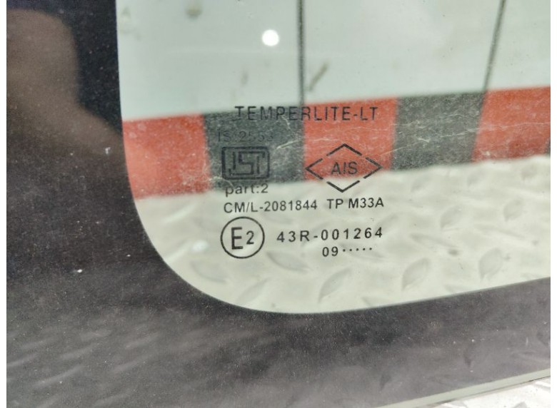 Форточка задняя левая к Форточка задняя левая к Suzuki Alto undefined г. Alto