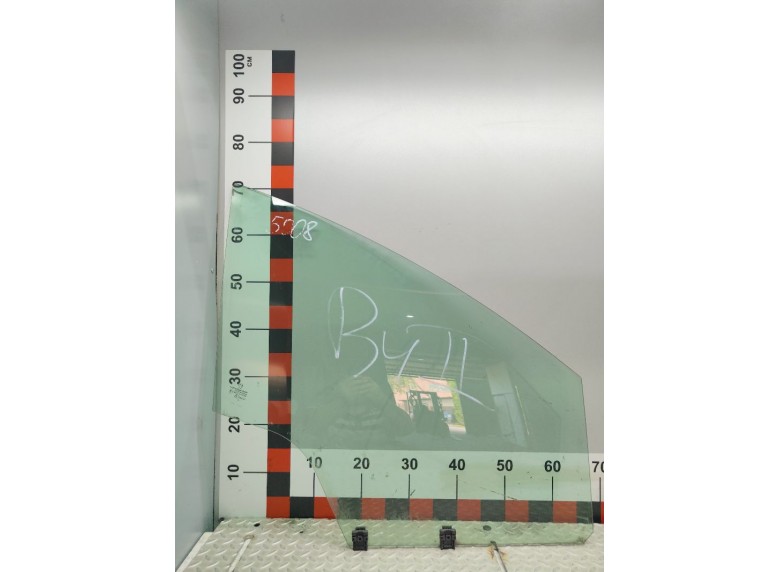 Стекло двери передней правой к Peugeot 5008