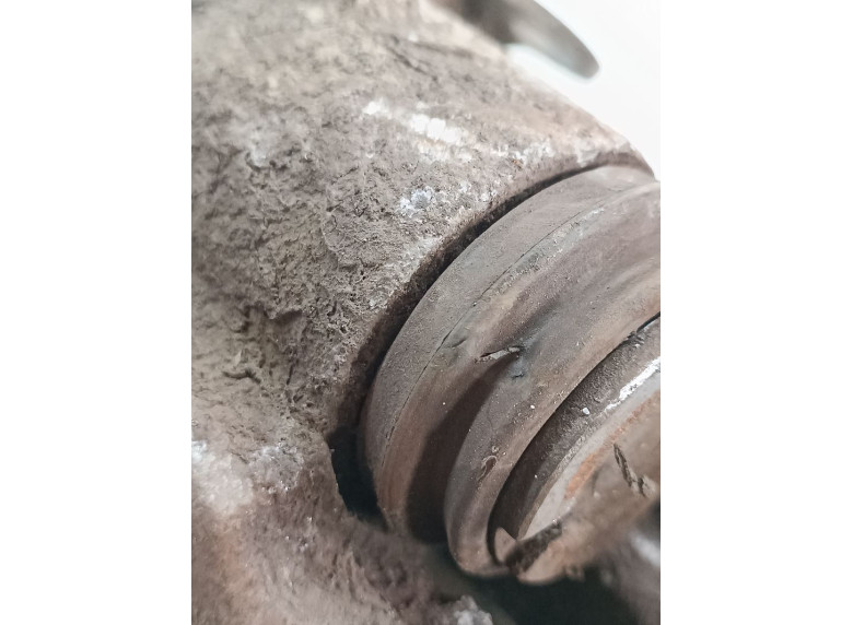 Суппорт задний правый к Volkswagen Golf, 2002г.