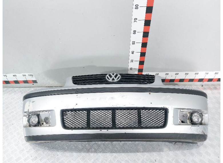 Бампер передний к Volkswagen Polo, 2001г.