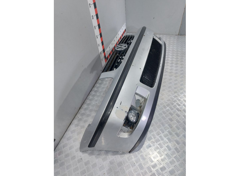 Бампер передний к Volkswagen Polo, 2001г.