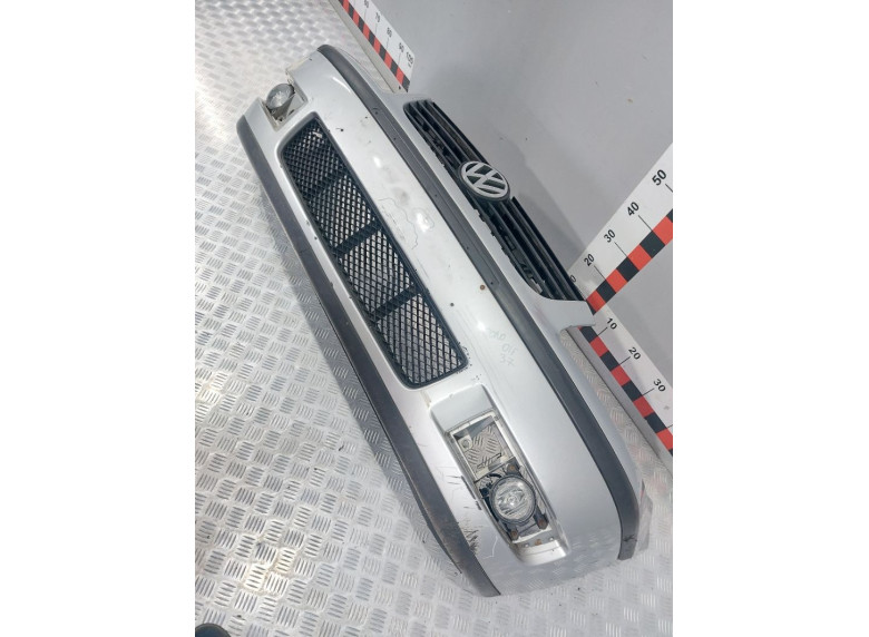 Бампер передний к Volkswagen Polo, 2001г.