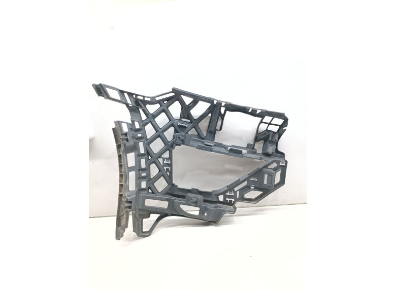 Кронштейн крепления бампера к Volkswagen Golf, 2015г.