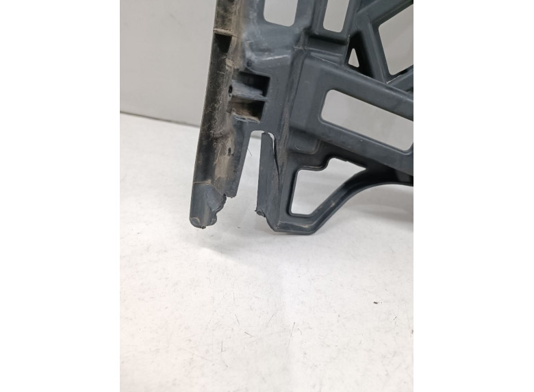 Кронштейн крепления бампера к Volkswagen Golf, 2015г.