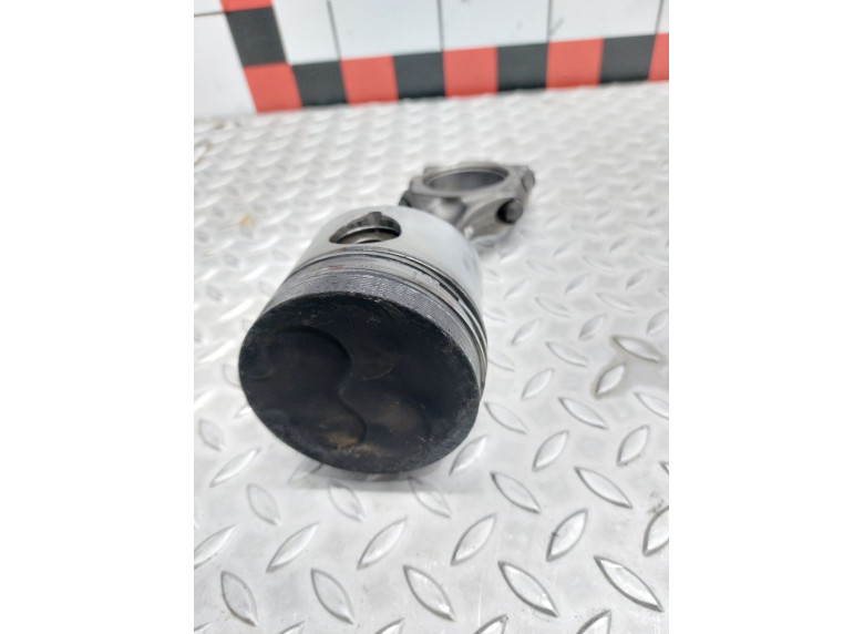 Поршень к Volkswagen Transporter, 1987г.