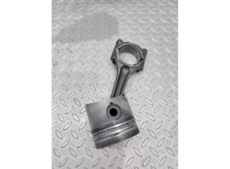 Поршень к Volkswagen Transporter, 1987г.