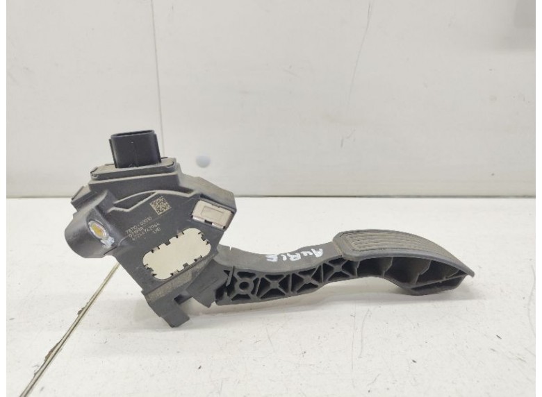 Педаль газа к Toyota Auris