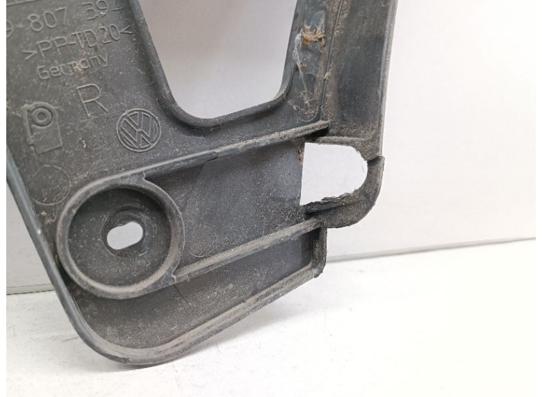 Кронштейн крепления бампера заднего к Volkswagen Passat, 2008г.
