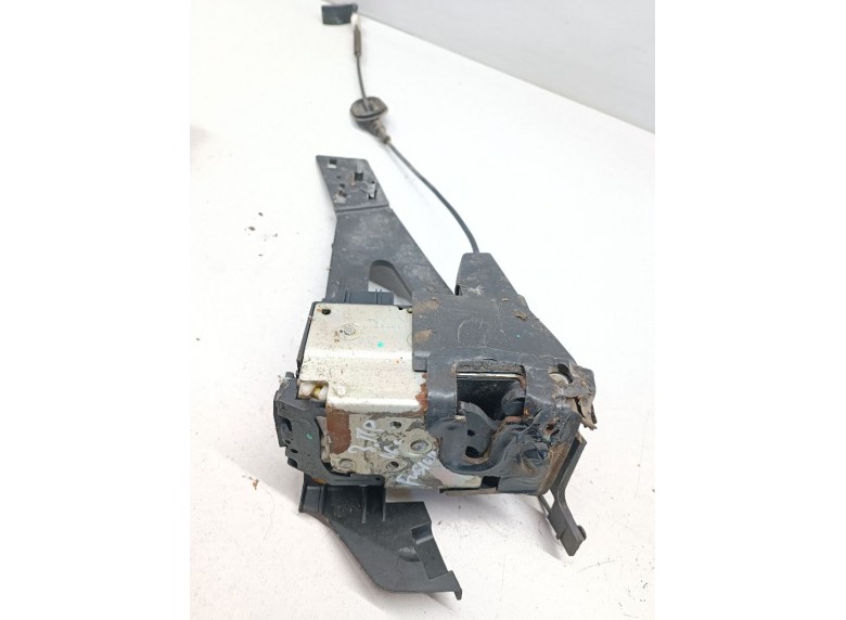 Замок двери задней правой к Ford Focus