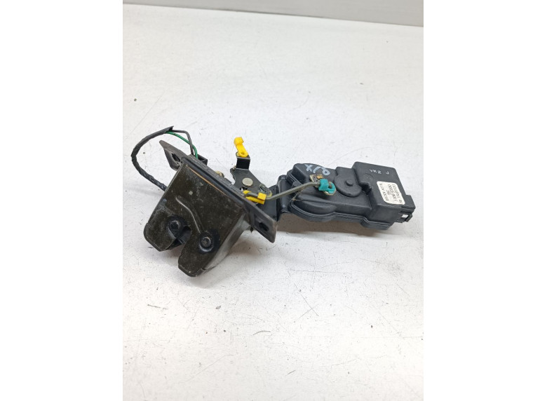 Замок багажника к Hyundai Elantra