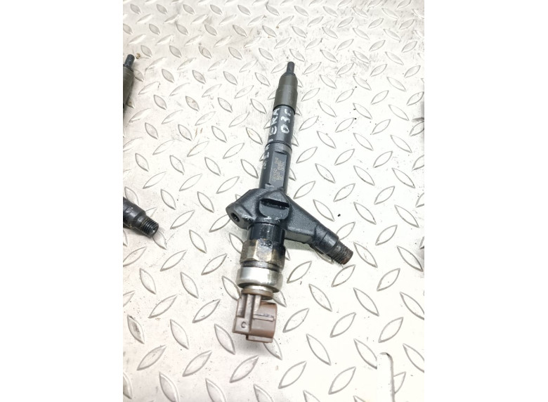 Форсунка к Nissan Almera