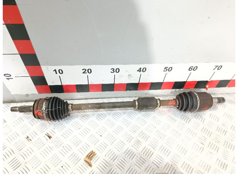 Полуось передняя правая (приводной вал, ШРУС) к Hyundai i10