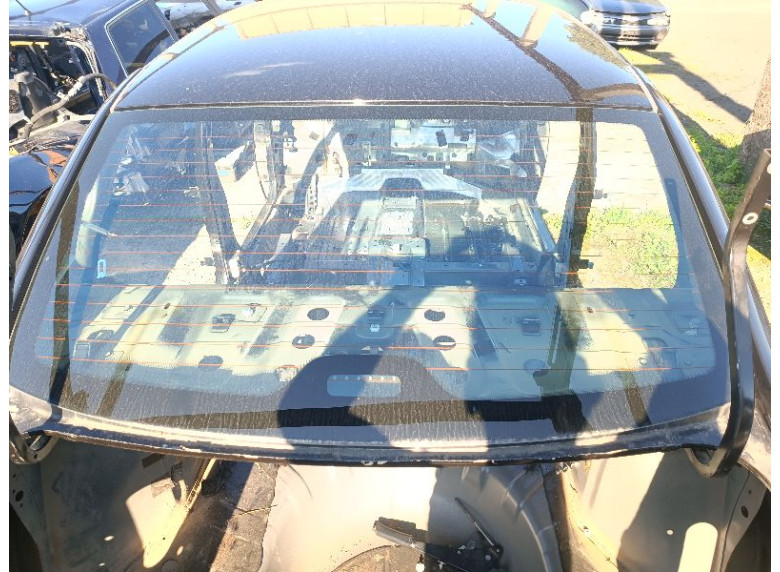 Стекло заднее к Lada Granta