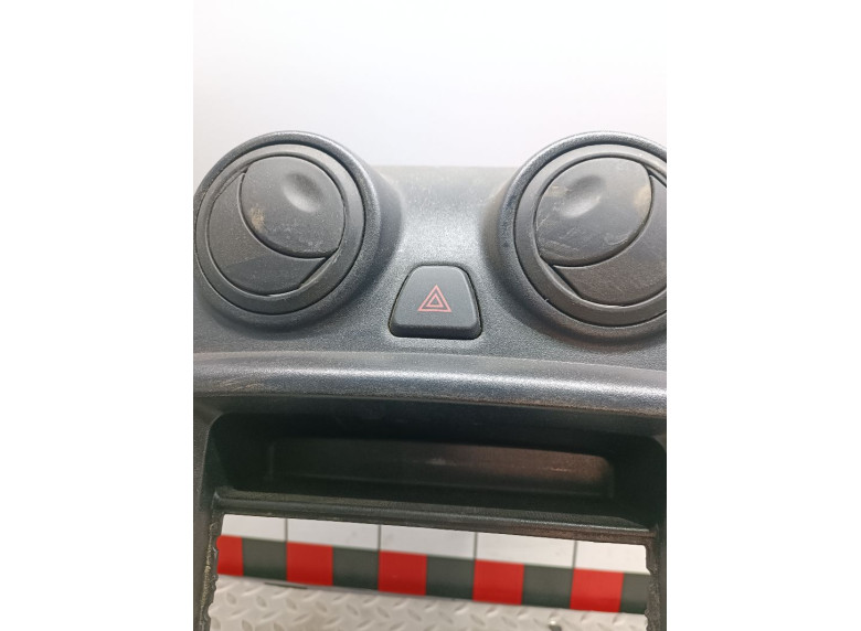 Кнопка аварийной сигнализации к Lada Granta