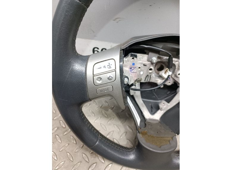 Кнопки руля к Toyota Auris, 2007г.