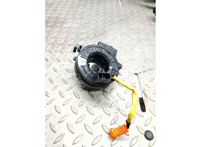 Шлейф руля к Toyota Auris