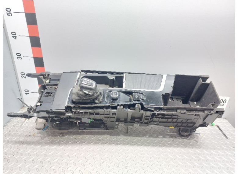 Консоль салона (кулисная часть) к Volvo V90