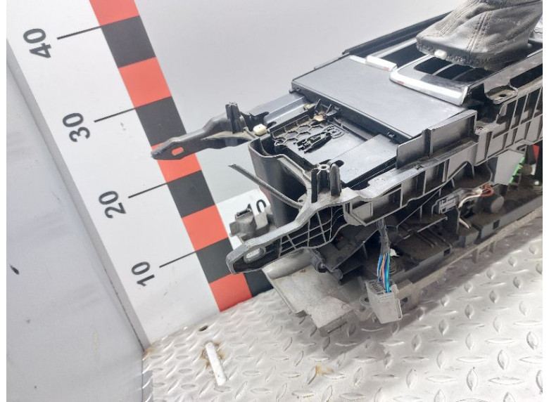 Консоль салона (кулисная часть) к Консоль салона (кулисная часть) к Volvo V90 undefined г. V90