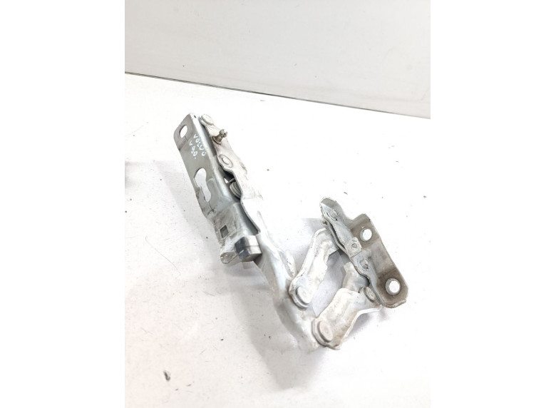 Петля капота правая к Volvo V90