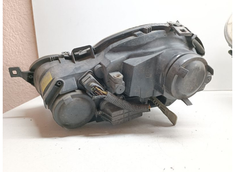 Фара правая к Volkswagen Polo, 2004г.