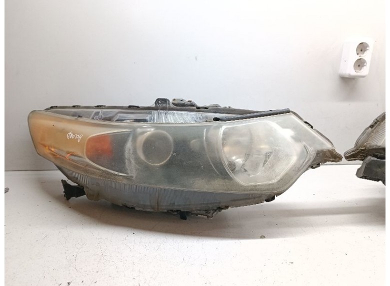 Фара правая к Honda Accord