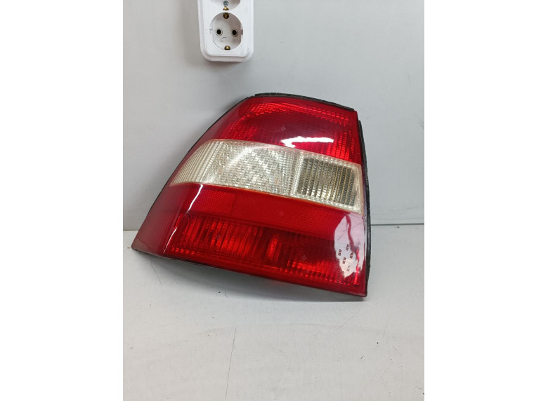 Фонарь задний левый к Opel Vectra, 1998г.