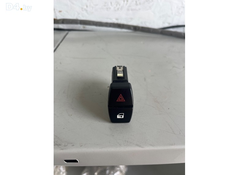 Кнопка аварийной сигнализации к BMW 5F10/F11/GTF07 undefined г.