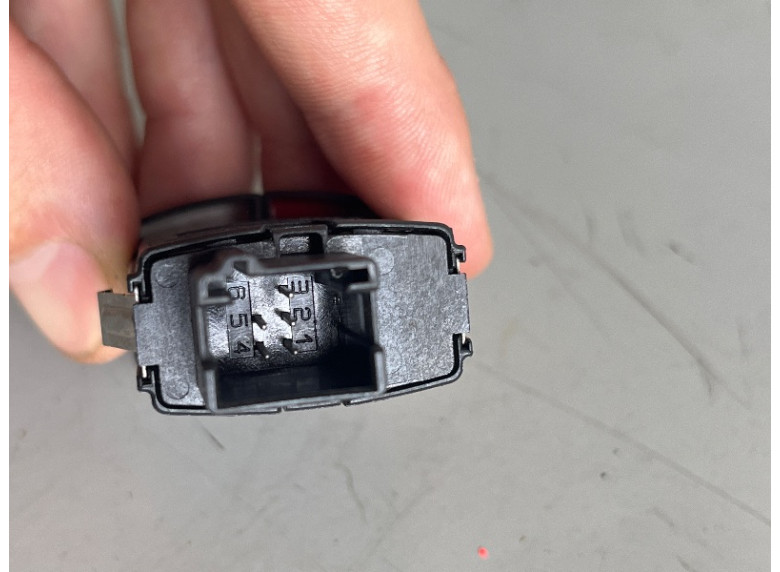 Кнопка аварийной сигнализации к BMW 5 F10/F11/GT F07, 2012г.