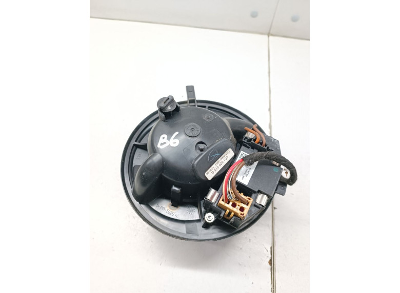 Моторчик печки к Volkswagen Passat, 2008г.