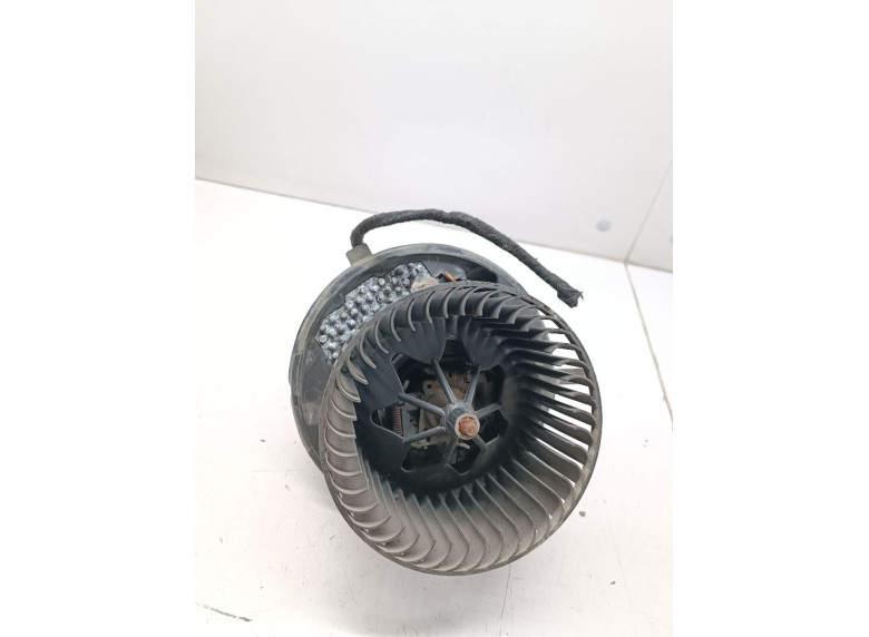 Моторчик печки к Volkswagen Passat, 2008г.