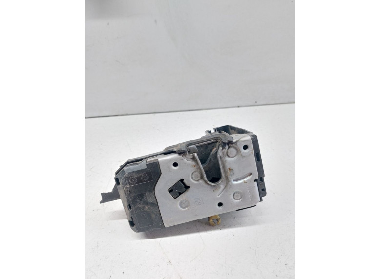 Замок двери передней левой к Opel Astra, 2006г.