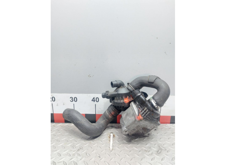 Помпа к BMW X5 E70, 2010г.