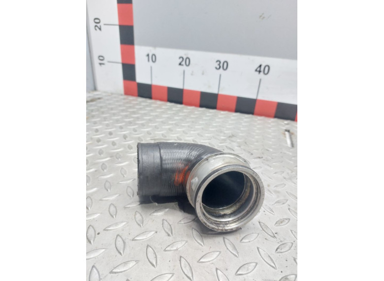 Патрубок интеркулера к Volkswagen Passat, 2003г.