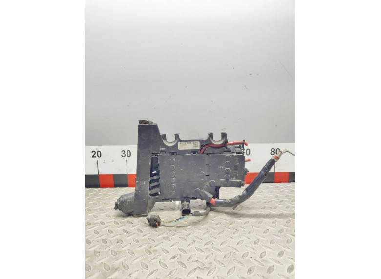 Блок предохранителей к Volvo V90