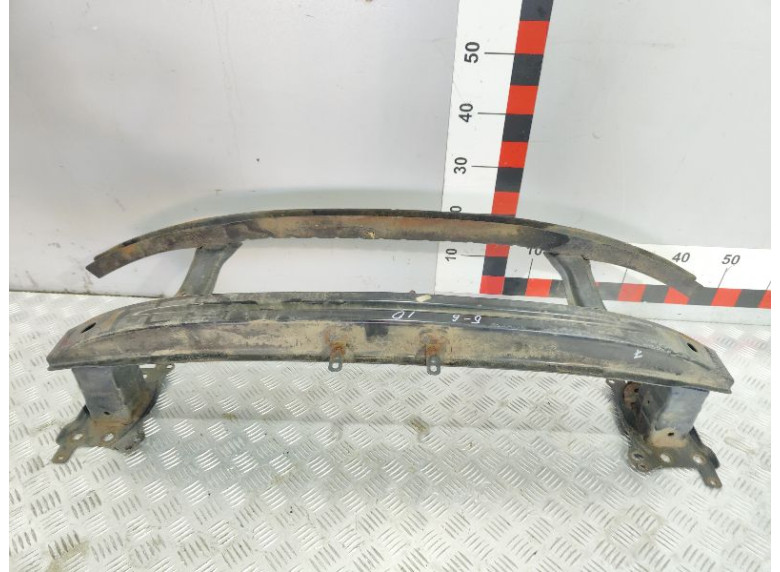 Усилитель бампера переднего к Volkswagen Passat, 2007г.