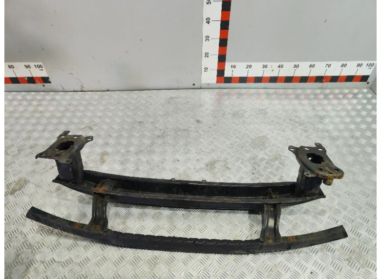 Усилитель бампера переднего к Volkswagen Passat, 2007г.