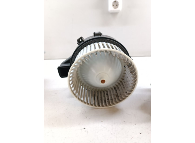 Моторчик печки к Моторчик печки к Volvo V90 undefined г. V90