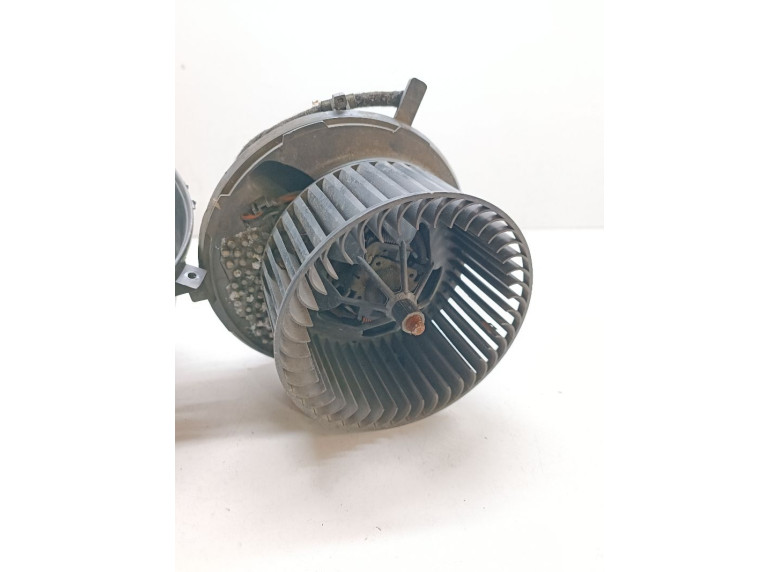 Моторчик печки к Volkswagen Passat, 2008г.