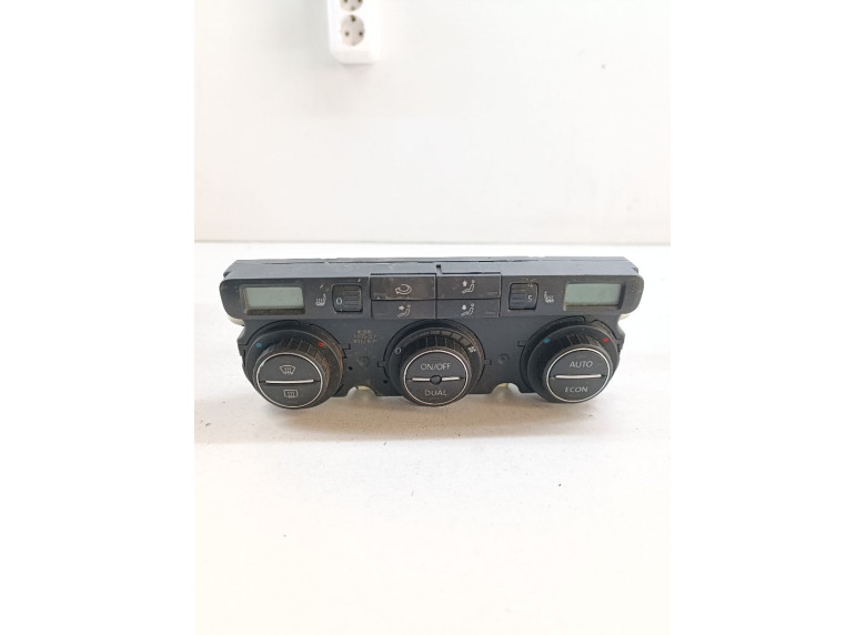 Блок управления печки/климат-контроля к Volkswagen Passat, 2008г.