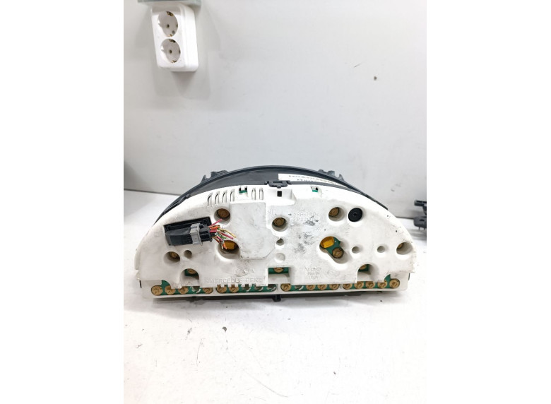 Щиток приборов (приборная панель) к Mercedes ML W163, 2000г.