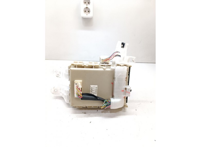 Блок предохранителей к Блок предохранителей к Toyota Auris undefined г. Auris