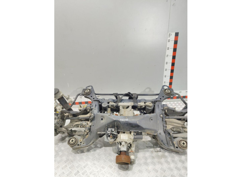 Балка подвески задняя к Volvo V90, 2017г.