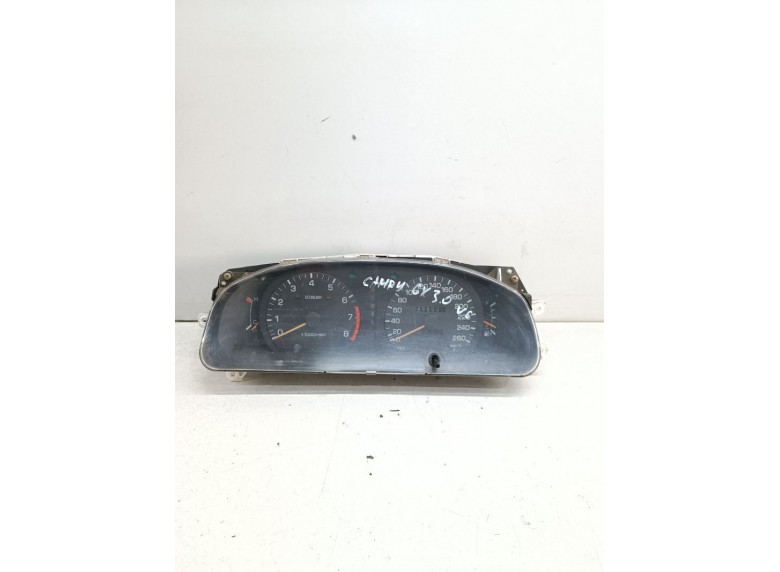 Щиток приборов (приборная панель) к Toyota Camry