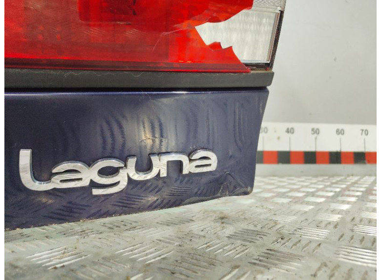 Стекло заднее к Renault Laguna, 2000г.