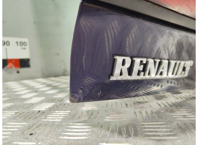 Стекло заднее к Renault Laguna, 2000г.