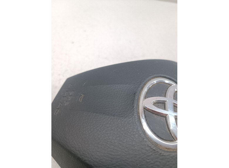 Подушка безопасности водителя к Toyota Auris, 2011г.
