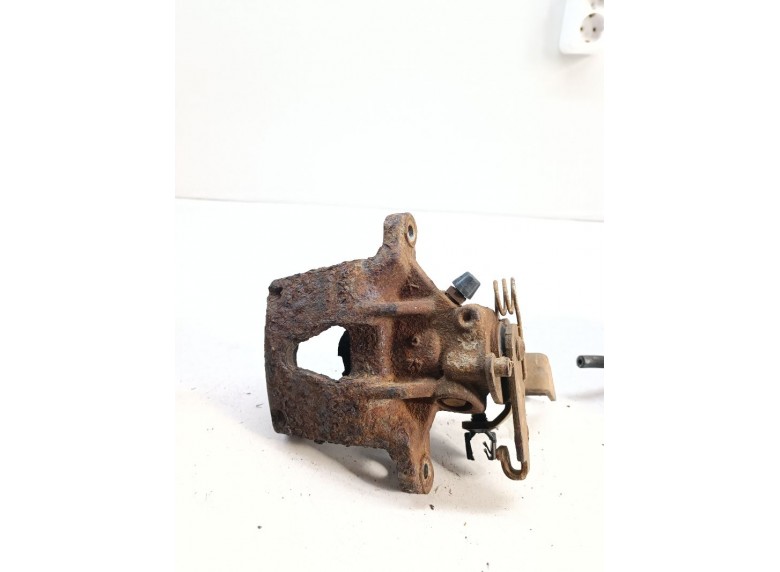 Суппорт задний правый к Renault Master