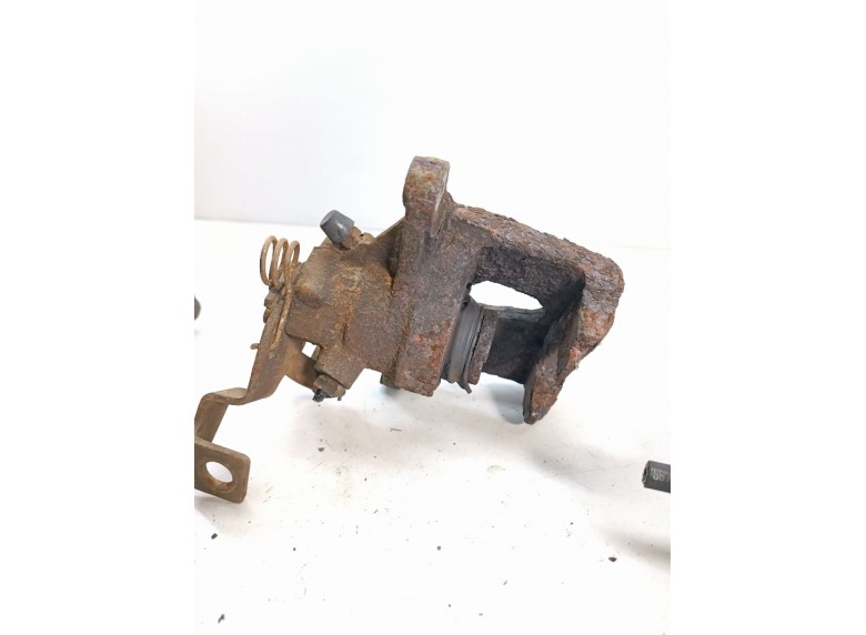 Суппорт задний правый к Суппорт задний правый к Renault Master undefined г. Master