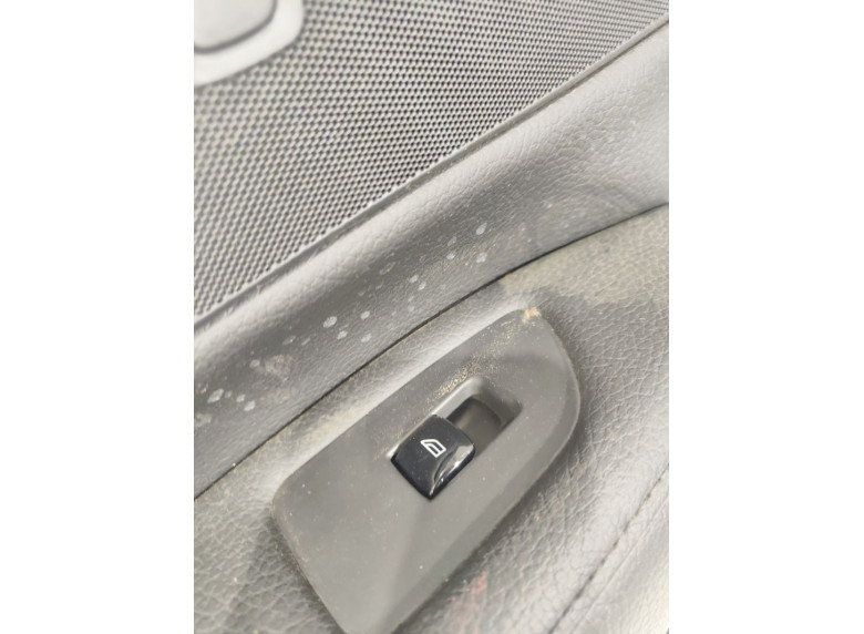 Кнопка стеклоподъемника заднего левого к Volvo V90, 2018г.